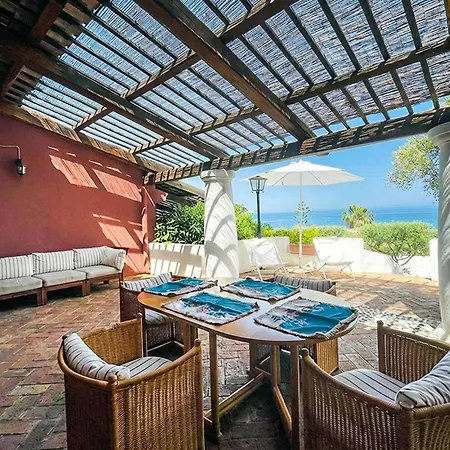 In With Outdoor Swimming Pool Parghelia